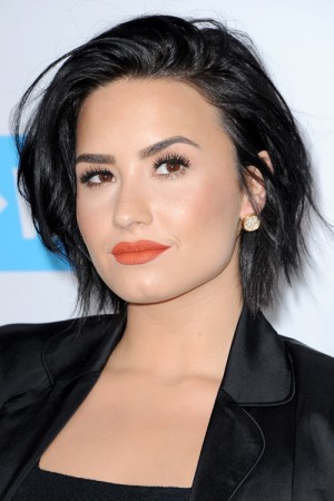 Demi Lovato Straight Black Bob, Layered Bob Hairstyle 