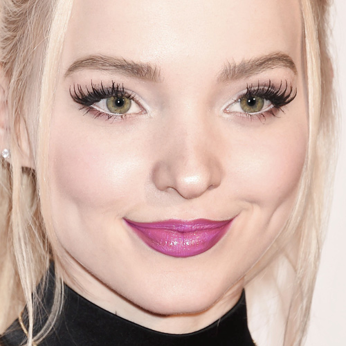 Dove Cameron Makeup Beige Eyeshadow And Pink Lip Gloss Steal Her Style 