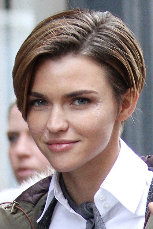 Ruby Rose S Hairstyles Hair Colors Steal Her Style Page 3