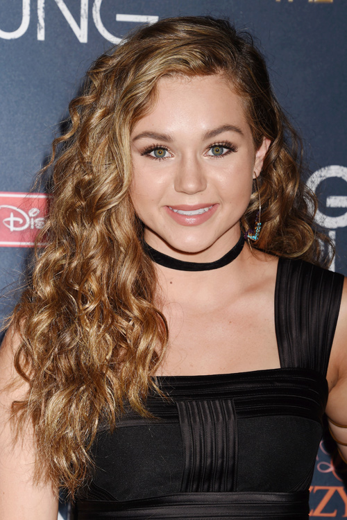 Brec Bassinger Wavy Medium Brown Barrel Curls, Side Part 