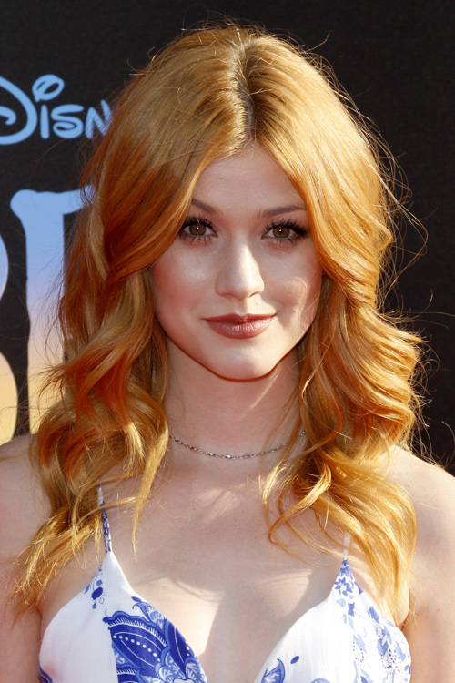 Katherine McNamara Wavy Ginger Loose Waves Hairstyle | Steal Her Style