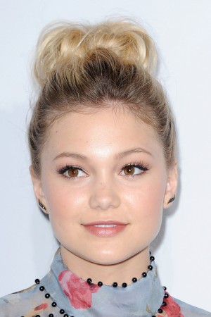 Olivia Holt's Hairstyles & Hair Colors | Steal Her Style | Page 2