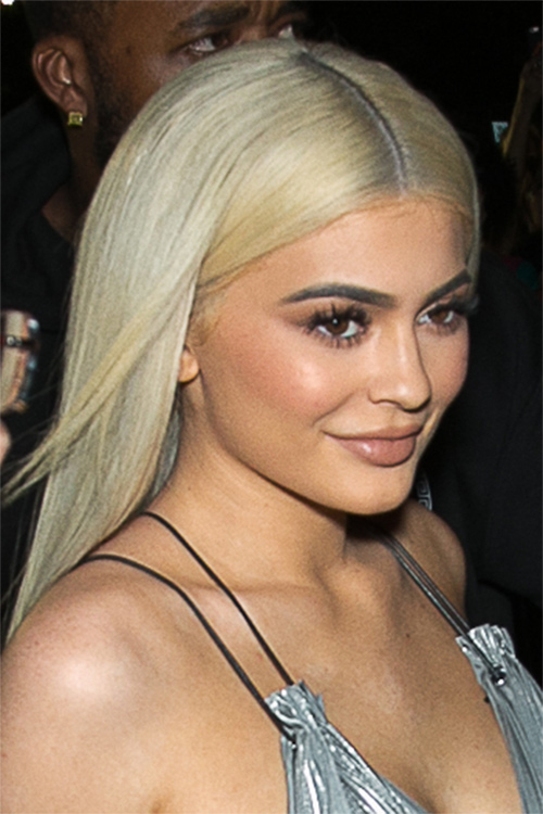 Kylie jenner shop flat iron