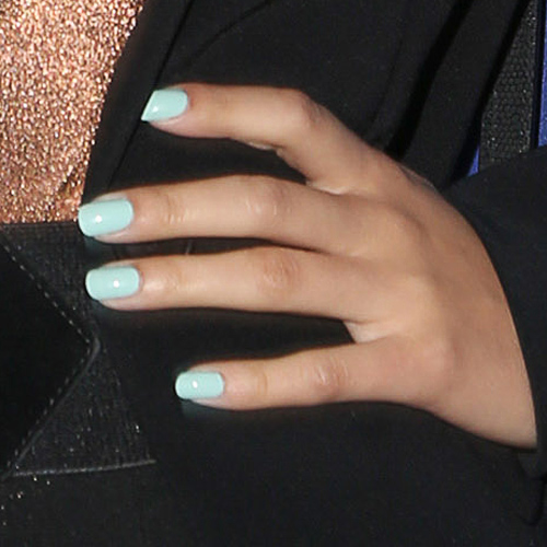 Victoria Justice Mint Green Nails Steal Her Style