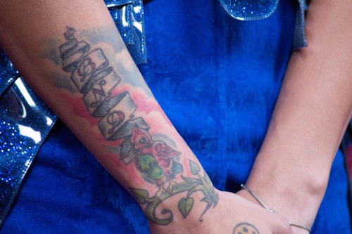 12/18/2012 - Cassadee Pope - NBC's "The Voice" Season 3 Finale - Universal Studios - Los Angeles, CA, USA - Keywords: tattoo Orientation: Portrait Face Count: 1 - False - Photo Credit: Courtney Vaudreuil / PRPhotos.com - Contact (1-866-551-7827) - Portrait Face Count: 1
