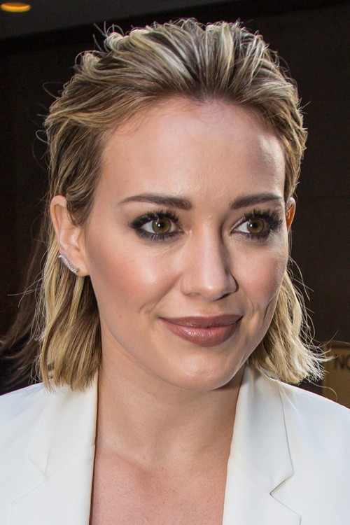 Hilary Duff transformed her hair for Lizzie McGuire reboot