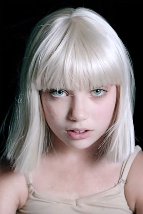 Maddie Ziegler Straight Silver Blunt Cut, Bob, Straight 