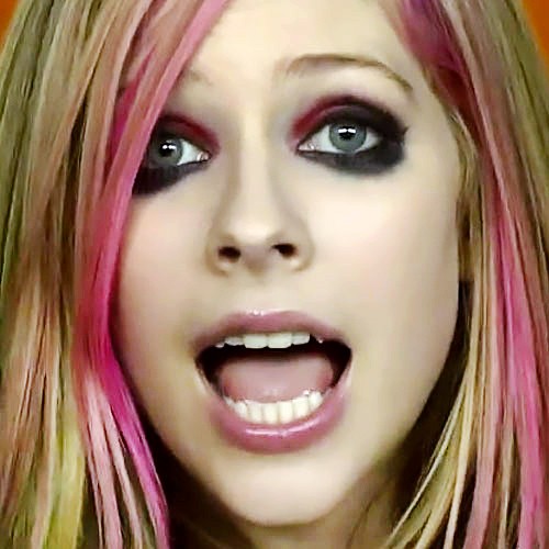 Avril Lavigne Makeup Black Eyeshadow
