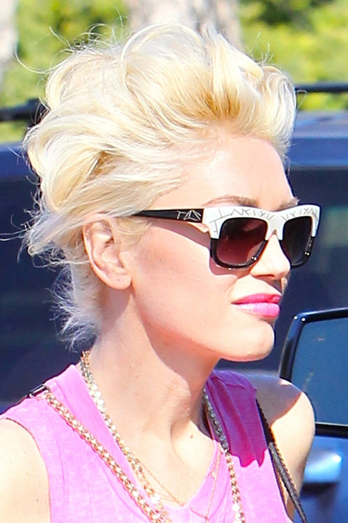 Gwen Stefani Curly Golden Blonde Twists Hairstyle Steal Her Style