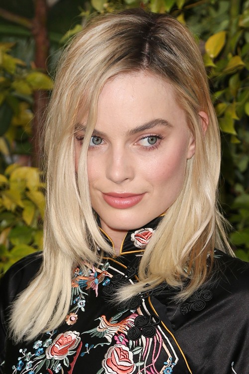 Margot Robbie Straight Medium Brown Angled, Ombré Hairstyle | Steal Her ...