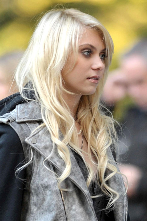 Taylor Momsen Wavy Platinum Blonde Barrel Curls, Overgrown 