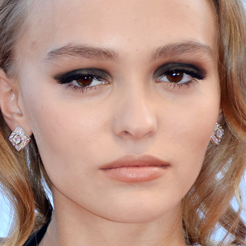 Lily Rose Depp Makeup: Black Eyeshadow, Charcoal Eyeshadow & Nude ...