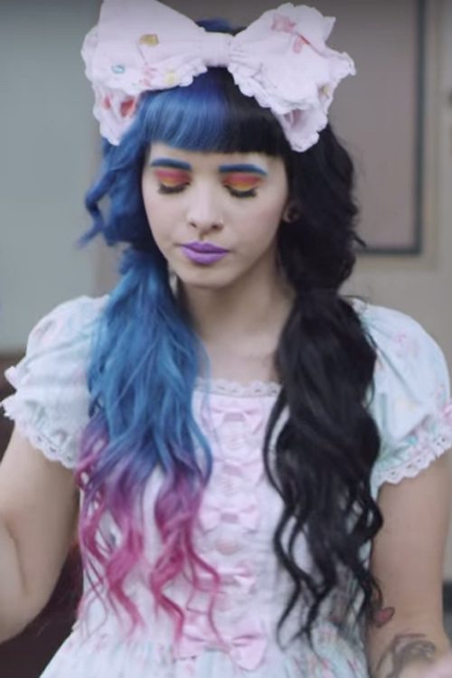 Melanie Martinez S Hairstyles Hair Colors Steal Her Style Page 2