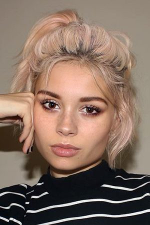 Nina Nesbitt's Hairstyles & Hair Colors | Steal Her Style