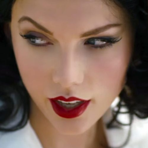 Red Lipstick Makeup Taylor Swift