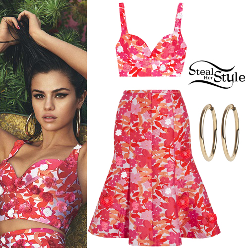 Gomez: Magazine Outfits | Steal Her Style