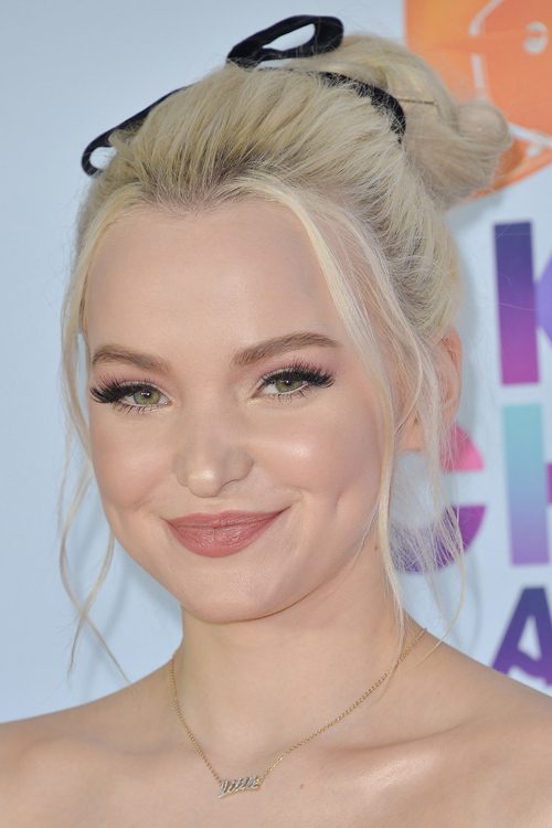 Dove Cameron's Hairstyles & Hair Colors | Steal Her Style