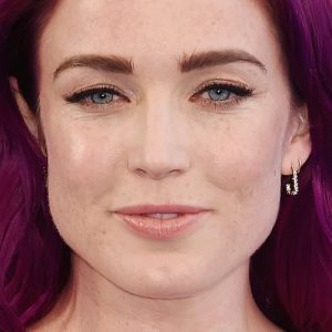 » Caity Lotz