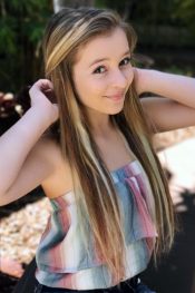 Danielle Cohn Straight Light Brown Chunky Highlights Hairstyle | Steal