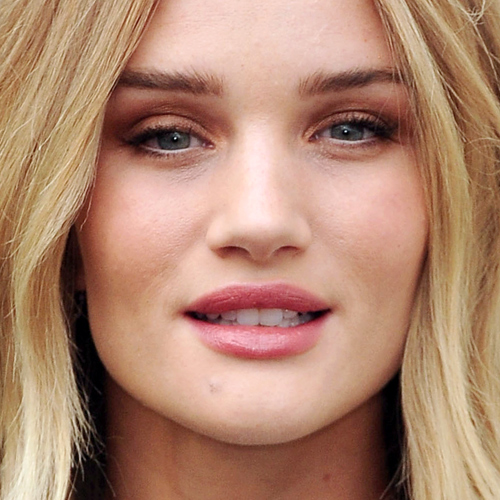 Rosie Huntington-Whiteley Makeup: Black Eyeshadow, Nude Eyeshadow ...