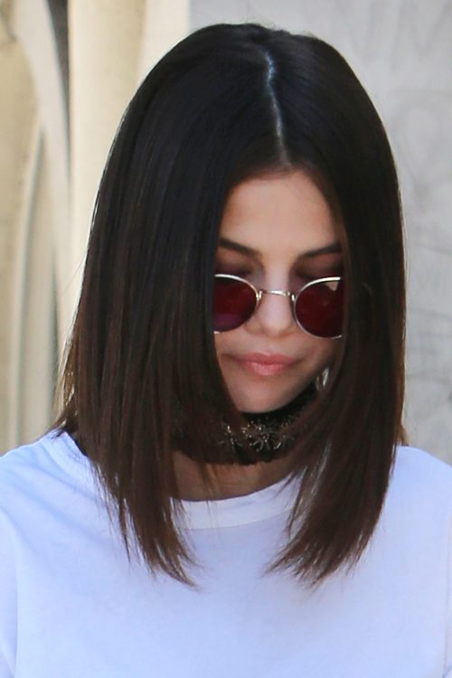Selena Gomez Hairstyles Short  फट शयर