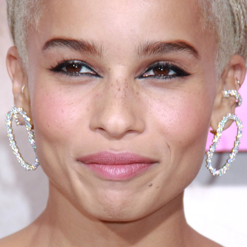 Zoë Kravitz Makeup: Green Eyeshadow & Pale Pink Lipstick | Steal Her Style