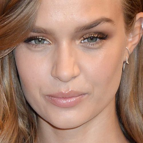 Josephine Skriver's Makeup Photos & Products | Steal Her Style