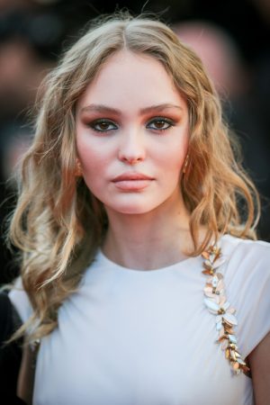 Lily Rose Depp's Hairstyles & Hair Colors | Steal Her Style
