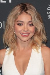 Sarah Hyland's Hairstyles & Hair Colors | Steal Her Style