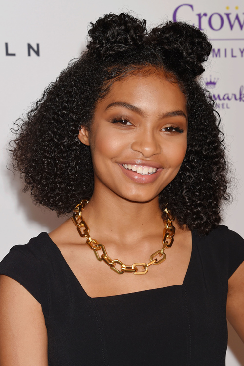 Yara Shahidi Curly Black Half-Up Half-Down, Multiple Buns Hairstyle ...