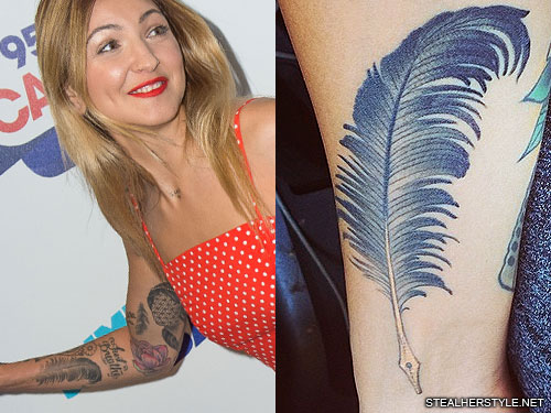 I would love to get something similar. I've always wanted a quill tattoo! | Quill  tattoo, Feather pen tattoo, Tattoos