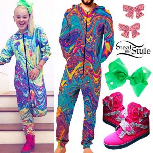 JoJo Siwa: Printed Onesie, Pink Sneakers | Steal Her Style