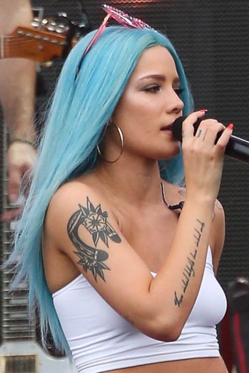 Halseys Hairstyles And Hair Colors Steal Her Style