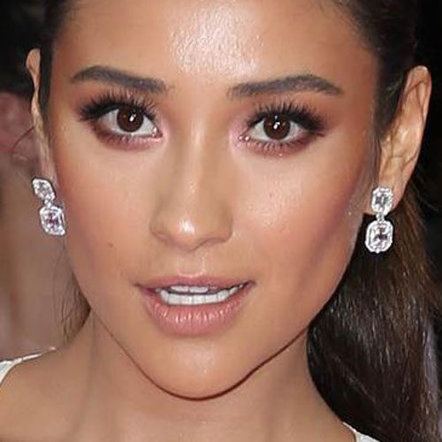 GLOSSY PHOTO PICTURE 8x10 Shay Mitchell With Brown Lips 