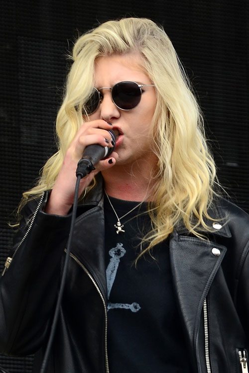 Taylor Momsen s Hairstyles Hair Colors Steal Her Style