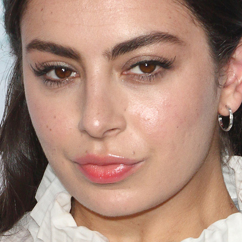 Charli XCX Makeup: Eyeshadow, Black & Pink Lip Gloss | Steal Her Style