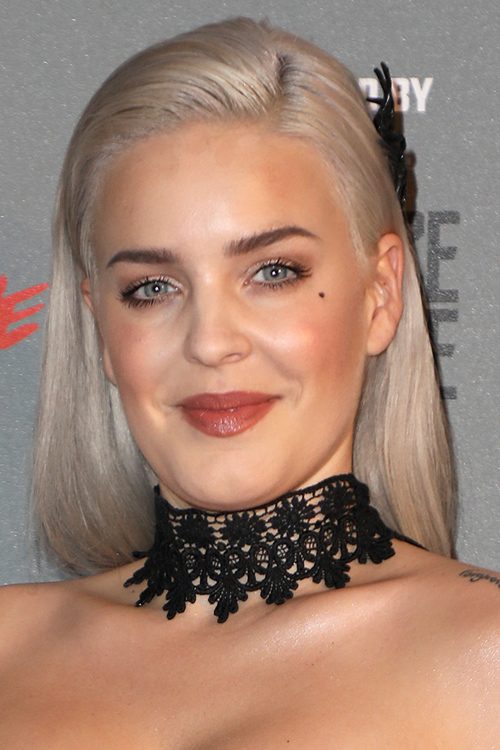 Anne-Marie's Hairstyles & Hair Colors | Steal Her Style