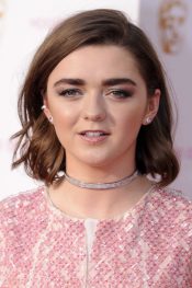 Maisie Williams Wavy Medium Brown Blunt Cut, Bob, Loose Waves Hairstyle ...