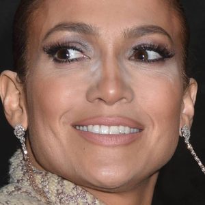 Jennifer Lopez's Makeup Photos & Products | Steal Her Style