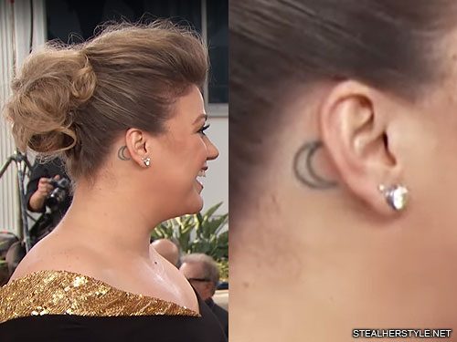 Kelly Clarkson Moon Behind Ear Tattoo Steal Her Style