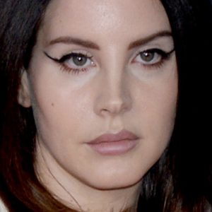 Lana Del Rey's Makeup Photos & Products | Steal Her Style