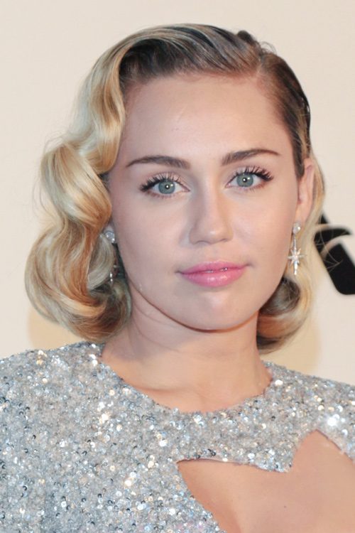 Miley Cyrus Hairstyles & Hair Colors | Steal Her Style