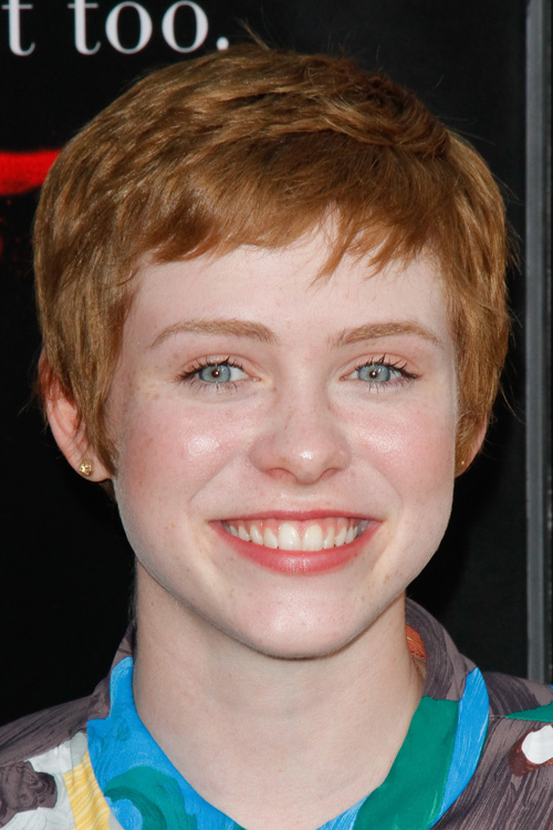 Sophia Lillis Straight Ginger Pixie Cut Hairstyle | Steal Her Style.