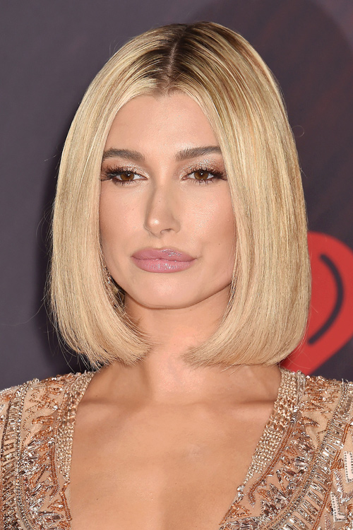 Hailey Baldwin Straight Light Brown Blunt Cut Bob Dark Roots Hairstyle Steal Her Style 9357