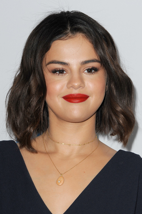 Selena Gomez’s Hairstyles & Hair Colors | Steal Her Style