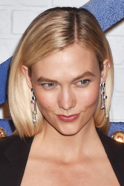 Karlie Kloss Straight Platinum Blonde Dark Roots Hairstyle | Steal Her ...