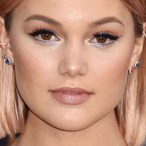 500px x 500px - Olivia Holt's Makeup Photos & Products | Steal Her Style