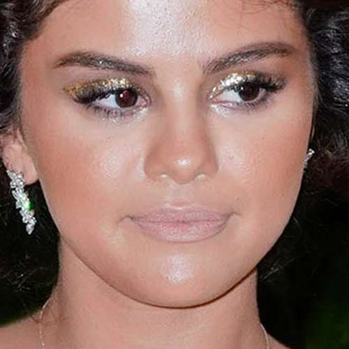 How To Get Selena Gomez's Cool Pink Eye Shadow Look From The 2017