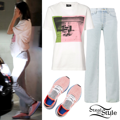 Kendall Jenner: White Grapic Tee, Straight Jeans | Steal Her Style