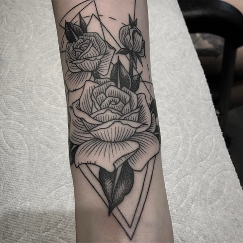 Nailia Geometric Watercolor Rose Flower Temporary Tattoo – MyBodiArt